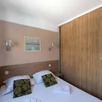 아파트 Mistral-rare 6 Pers, Parking, Wifi, ,clim, Piscines 앙티브